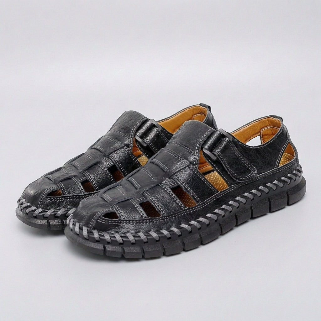 Durchbrochene Herren-Sandalen