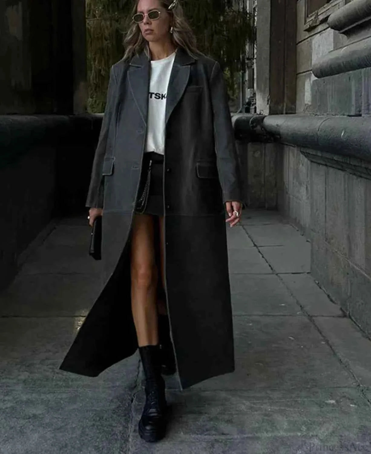 Klassischer solider Leder-Revers und Doppel-Operation-Mantel Elegant