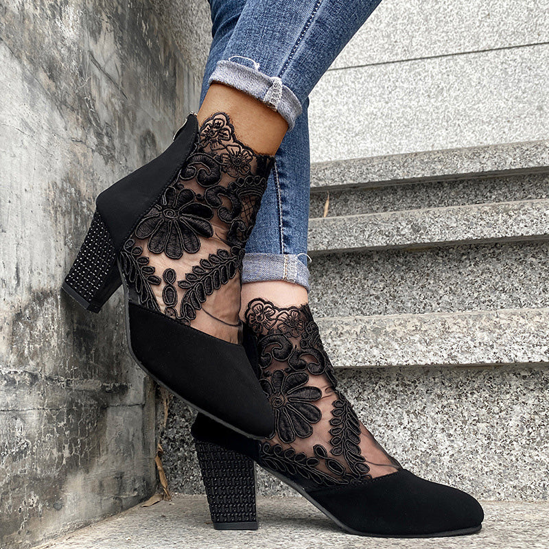 Elegante sommerliche Damenspitzen aus Spitze – Stil und Komfort garantiert