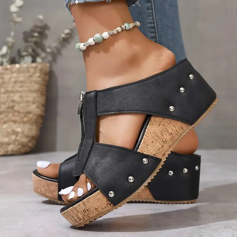 Elegante orthopädische offener Zehenschuh mit Keilabsatz für einen trendigen Stil