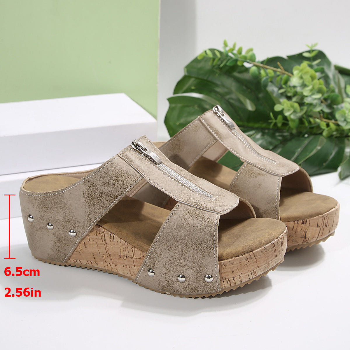 Elegante orthopädische offener Zehenschuh mit Keilabsatz für einen trendigen Stil