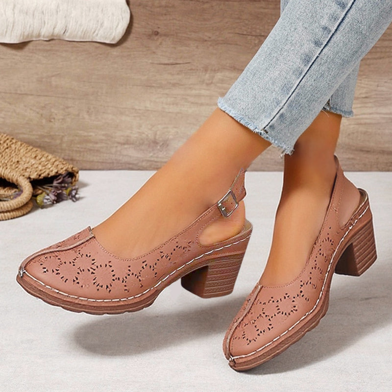 Damenschuhe mit geformten High Heels - Sommeredition mit 50% Rabatt im Sommerschlussverkauf