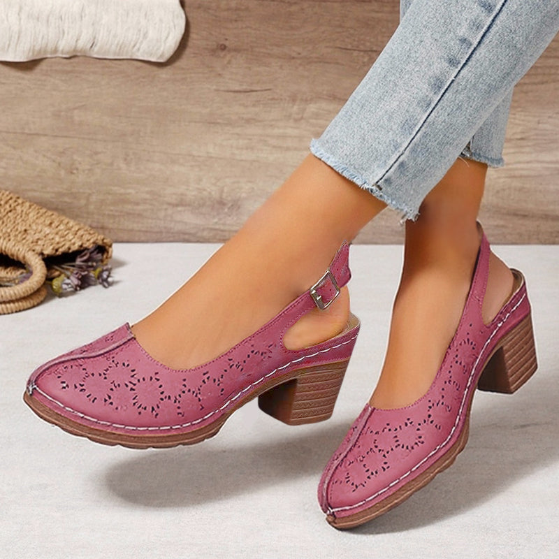 Damenschuhe mit geformten High Heels - Sommeredition mit 50% Rabatt im Sommerschlussverkauf