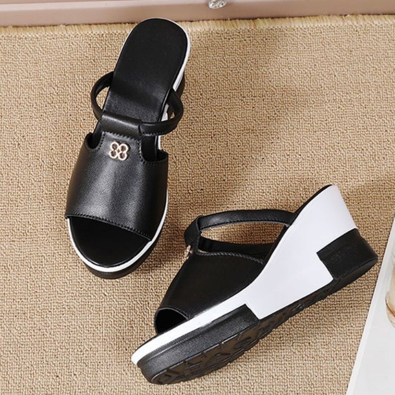 Trendige Plateau-Sandalen mit durchbrochenem Design für einen eleganten und bequemen Look