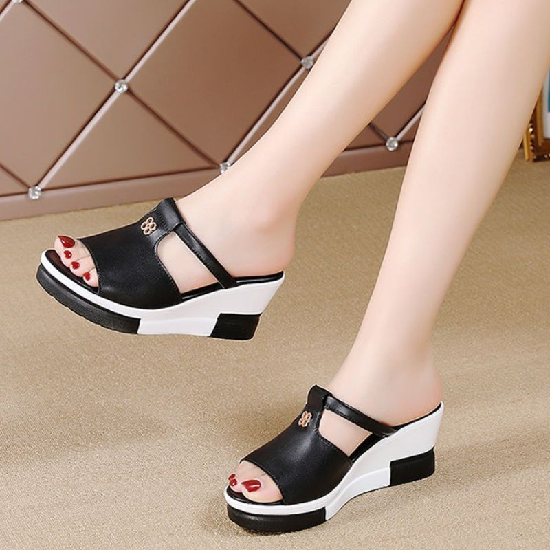 Trendige Plateau-Sandalen mit durchbrochenem Design für einen eleganten und bequemen Look