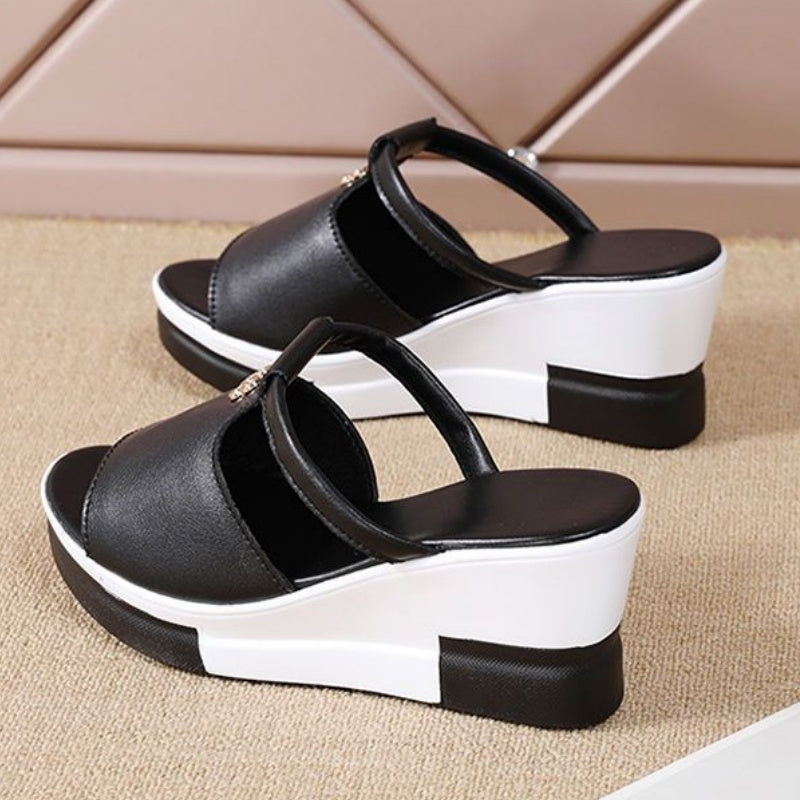 Trendige Plateau-Sandalen mit durchbrochenem Design für einen eleganten und bequemen Look