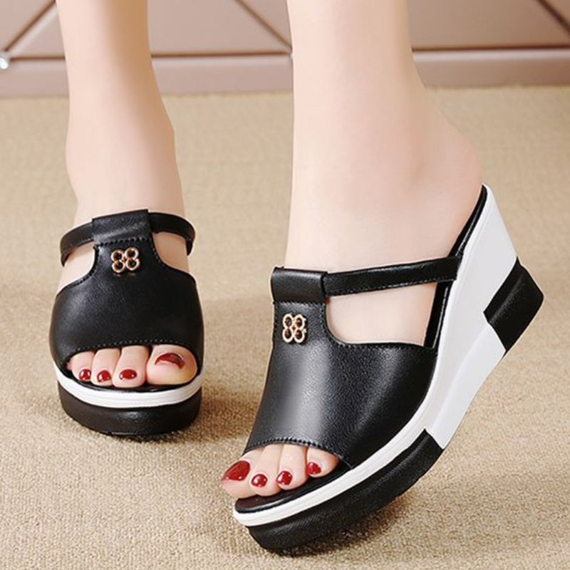 Trendige Plateau-Sandalen mit durchbrochenem Design für einen eleganten und bequemen Look
