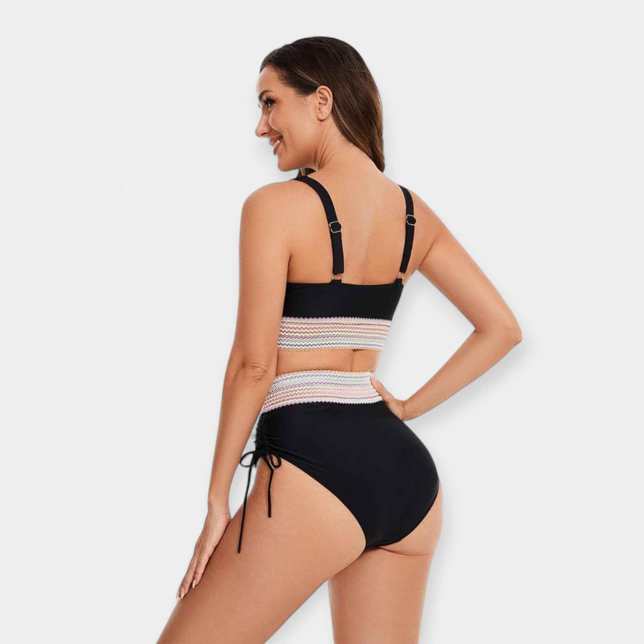 Hochtaillierter Bikini mit Polsterung
