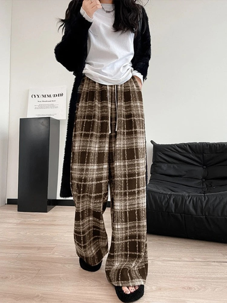 Tara | Elegante Vintage-Karo-Wollebene für einen zeitlosen Stil