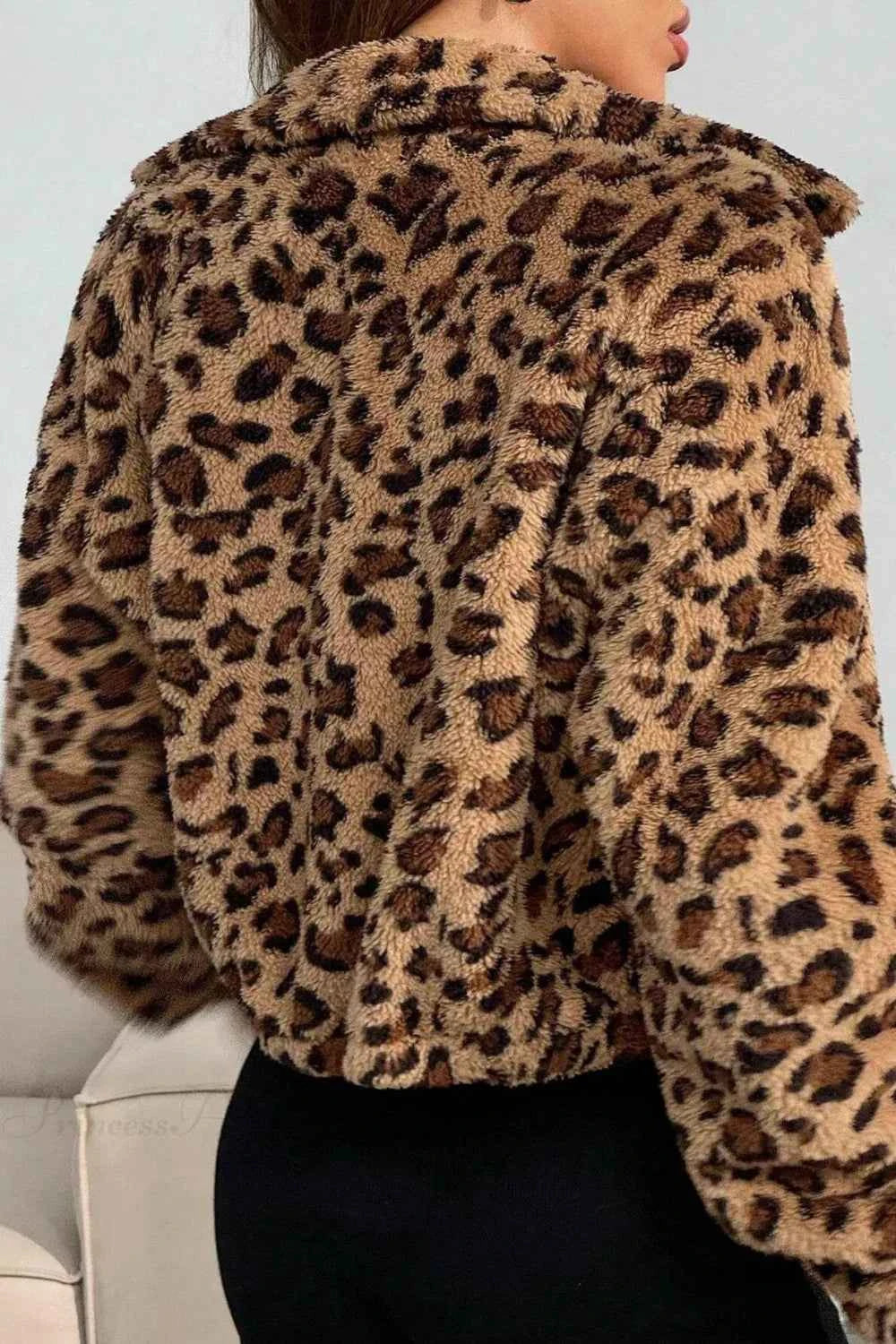 Oversize-Mantel aus Plüsch mit Leopardenmuster, wattiert und weich