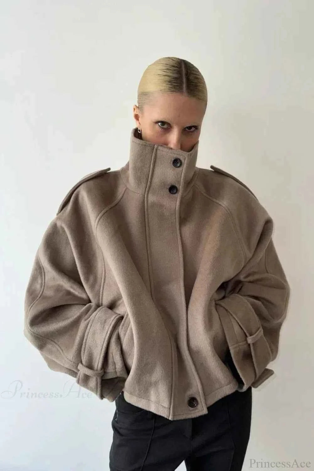 Vintage-winterjacke aus Wolle mit geradem Kragen und Knöpfen für einen schicken und zeitlosen Stil