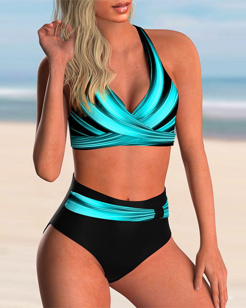 Victoria | Stylische Bikini-Sets mit Schnallendetails und Trendigem Muster