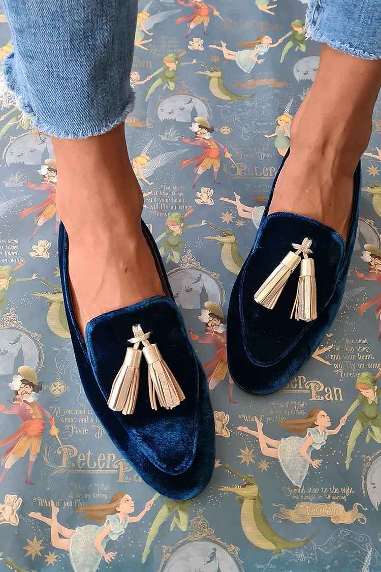 Mitternachts-Eleganz: Luxuriöse Loafer mit Champagner-Quasten