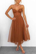 Elegante vestito maxi in chiffon con spalline per una festa da principessa moderna