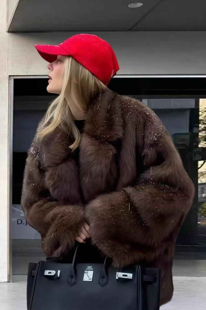 Eleganter Langarm-Fuchspelzmantel