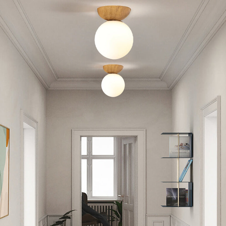 Nordic Orb Deckenlampe - Holzmaserung & Metallakzent