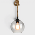 Glaskugel-Pendelleuchte mit Hanfseil - Vintage Lichtdesign