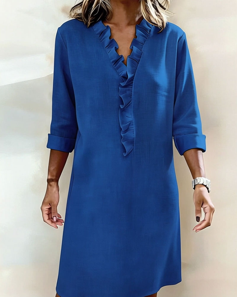 Sommerkleid mit V-Ausschnitt, Rüschen und Leinen-Baumwolle