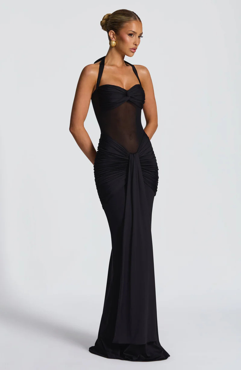 Sirenen-Sanduhr-Abendkleid — Betörende Silhouette, Zeitloser Glamour