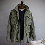 Robuste Militärstyle Jacke für einen beeindruckenden Look