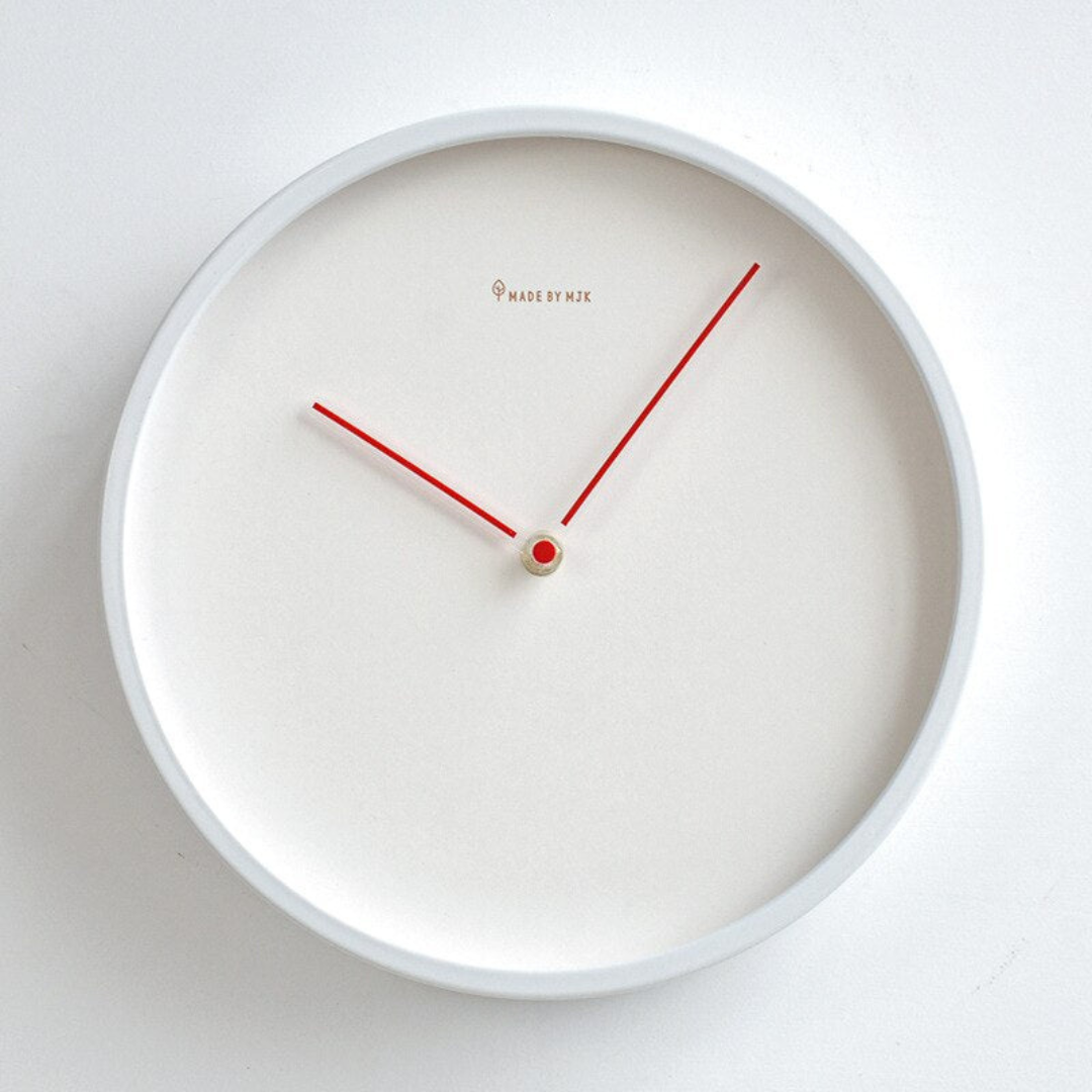 Veyra - Elegante skandinavische Wanduhr mit minimalistischen Design