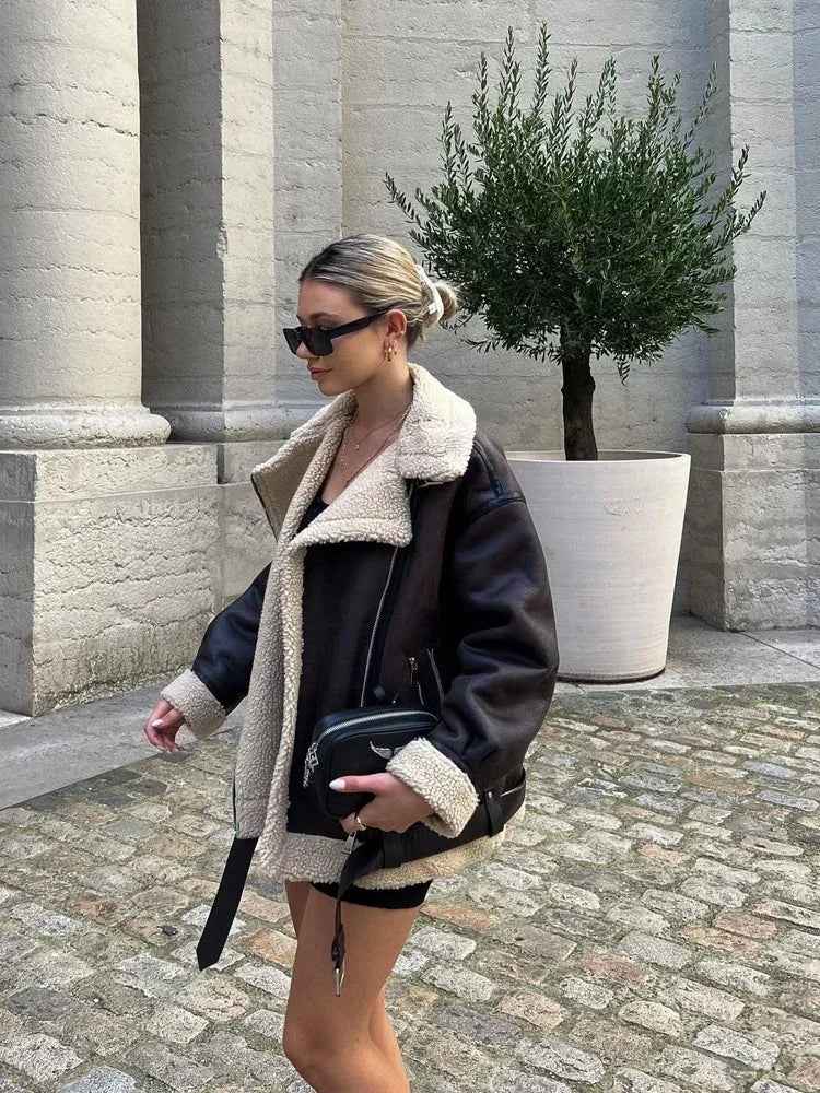 Marta | Eleganter trendiger Wintermantel mit langen Ärmeln für Frauen