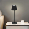 Lampada da tavolo LED regolabile per una luce perfetta
