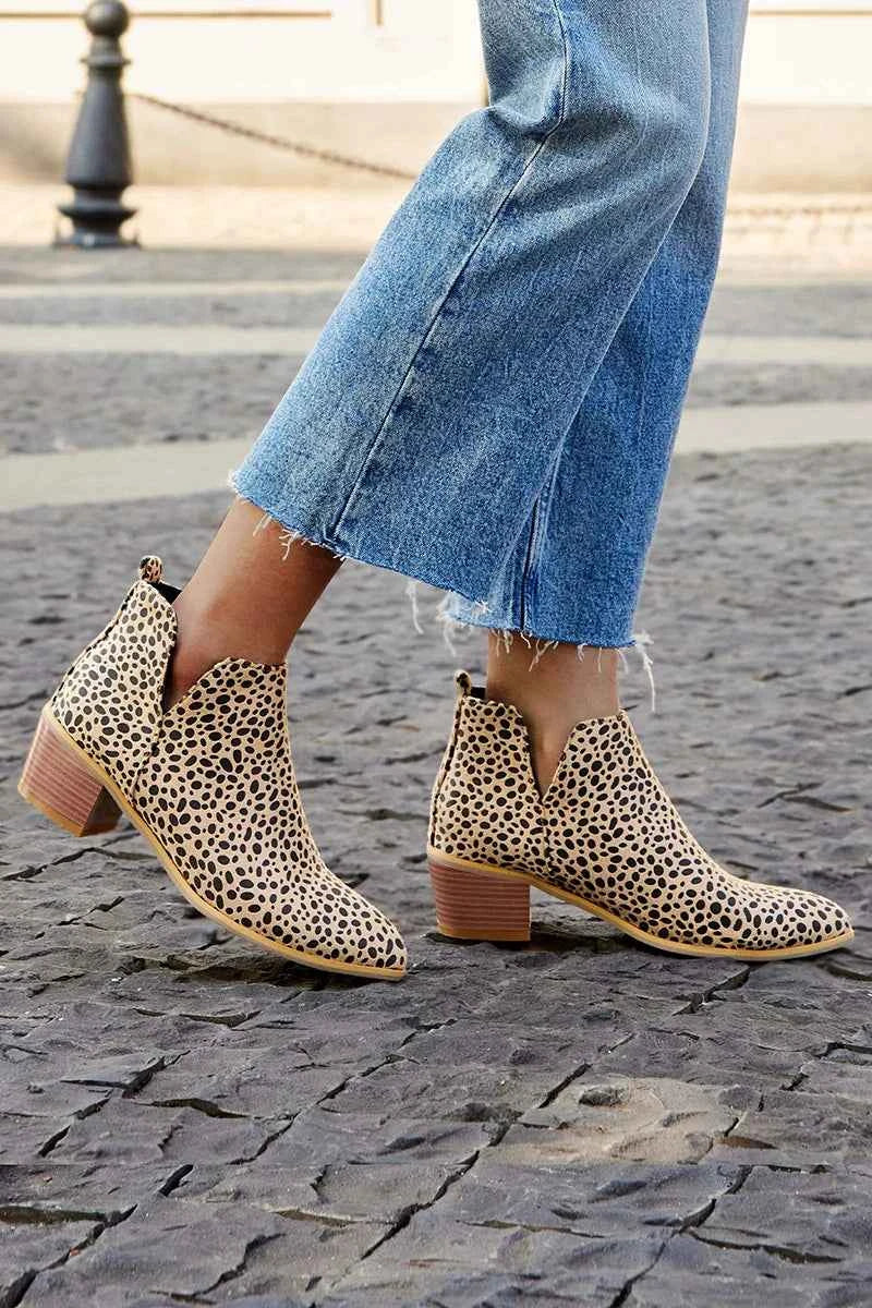 Elegante und Bequeme Bedruckte Schnürstiefel