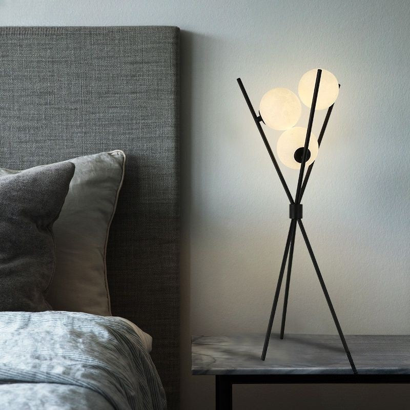 Solirene - elegante Stehlampe und Tischlampe für stilvolle Beleuchtung