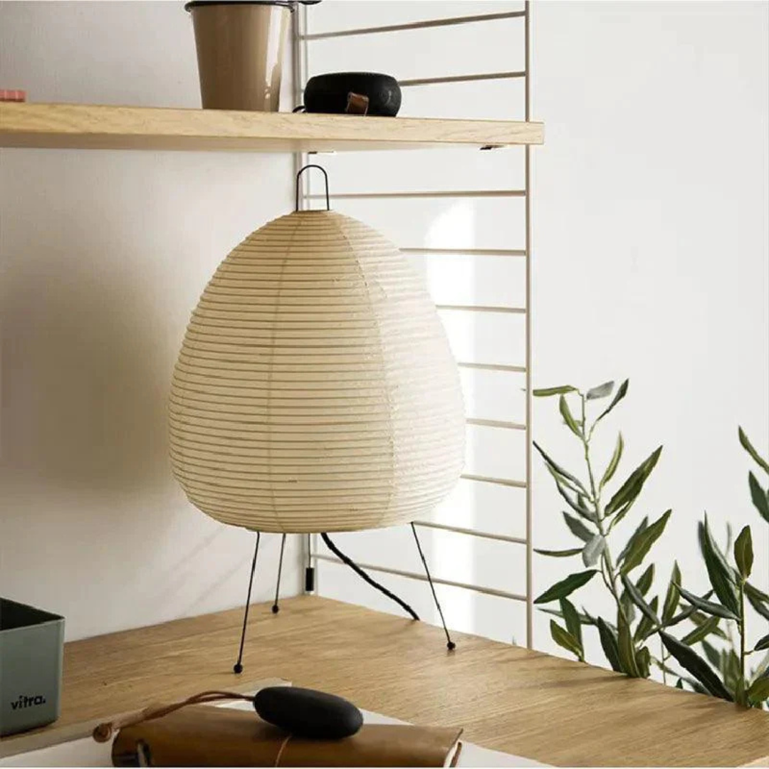 Tirva Elegante Japanische Stehlampe für eine Warme und Stilvolle Atmosphäre