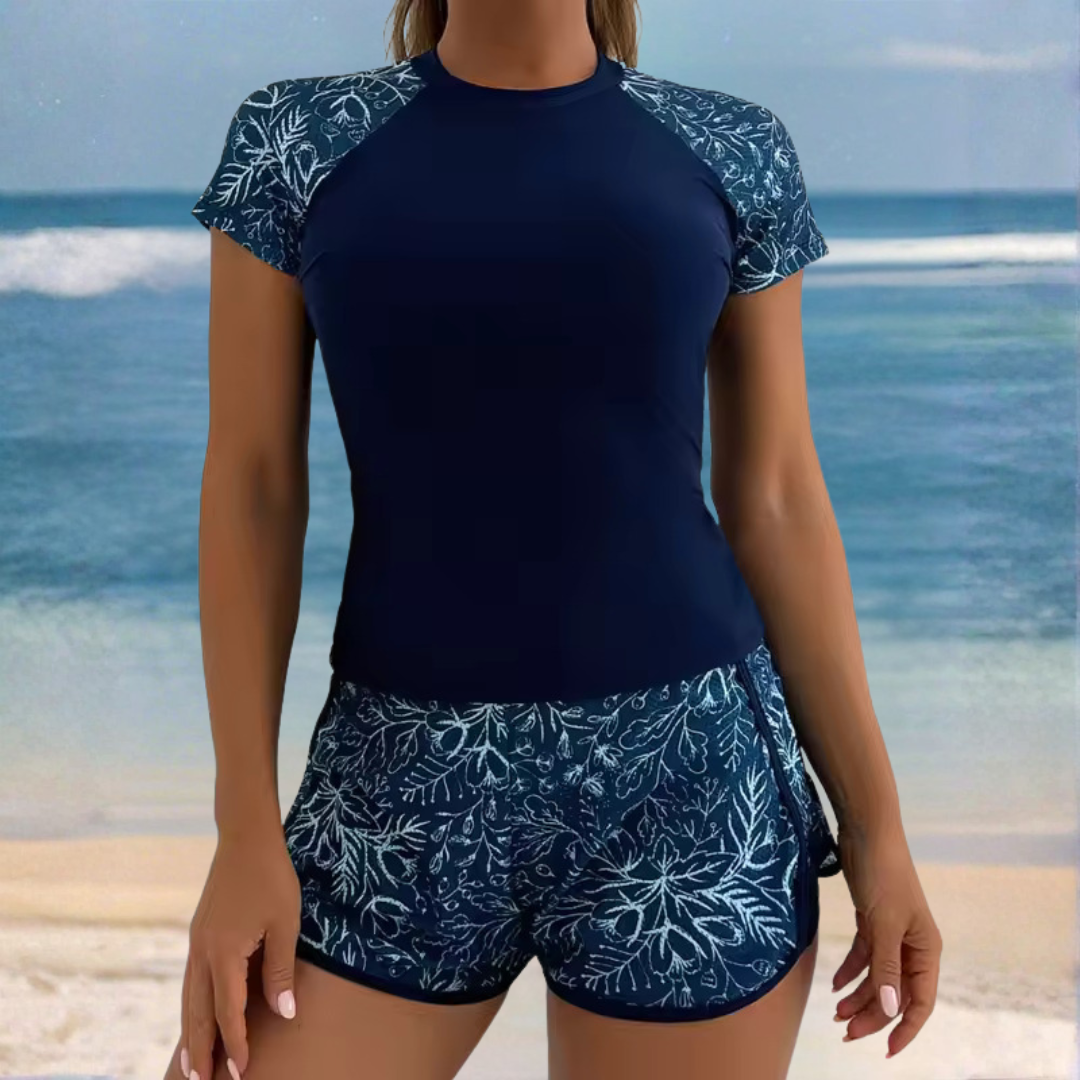 Schmeichelhaftes kurzärmliges zweiteiliges Bikini-Set