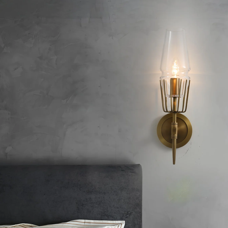 Orelia - Vintage Schlossstil LED-Wandlampe aus Kupfer und Glas für eine bezaubernde Atmosphäre