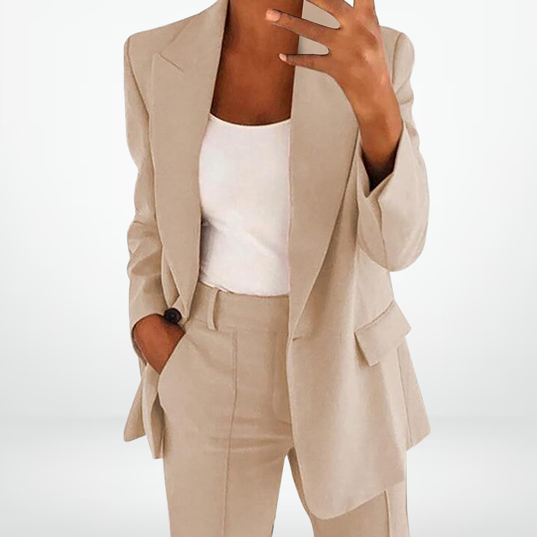 Moderner urbaner Damen-Anzug, stilvoll und elegant für einen trendigen Look