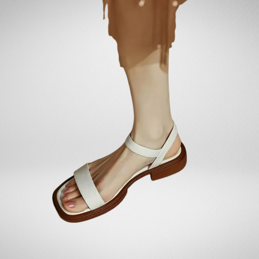 Evelyn | Anspruchsvolle flache Sandalen