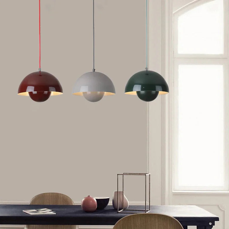 Elegante Deckenlampe - Natürliche Beleuchtung für einen raffinierten Innenraum