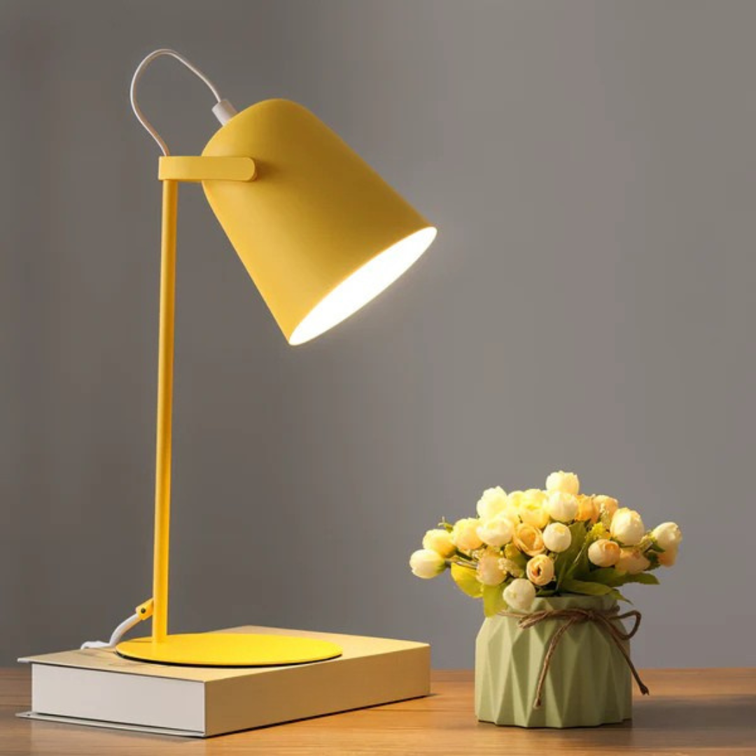 Erion - Stilvolle moderne LED-Tafellampe für einen eleganten Heimbüroauftritt
