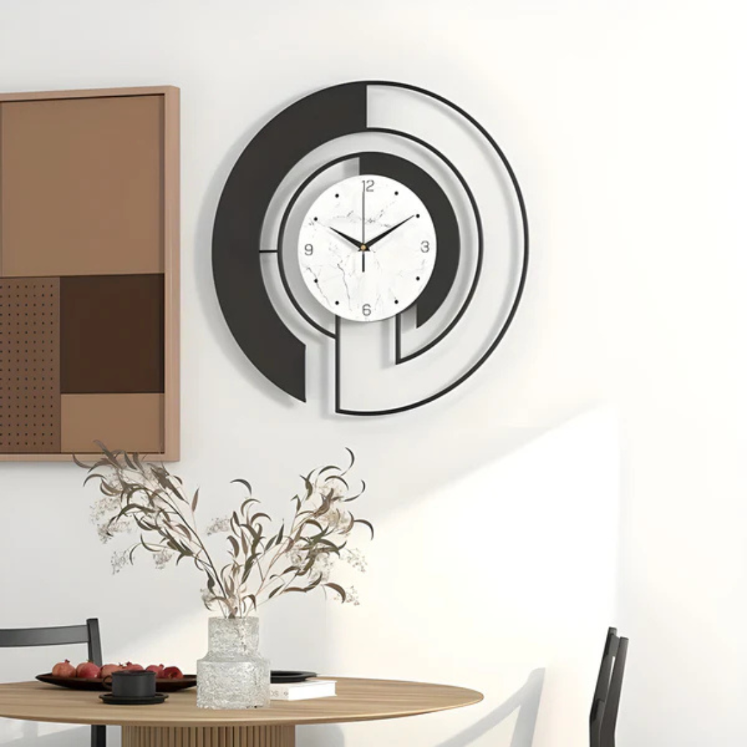 Arc - Klare und stilvolle Wanduhr für ein modernes Erscheinungsbild