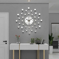 Orologio da parete dal design elegante e moderno per una decorazione d'atmosfera