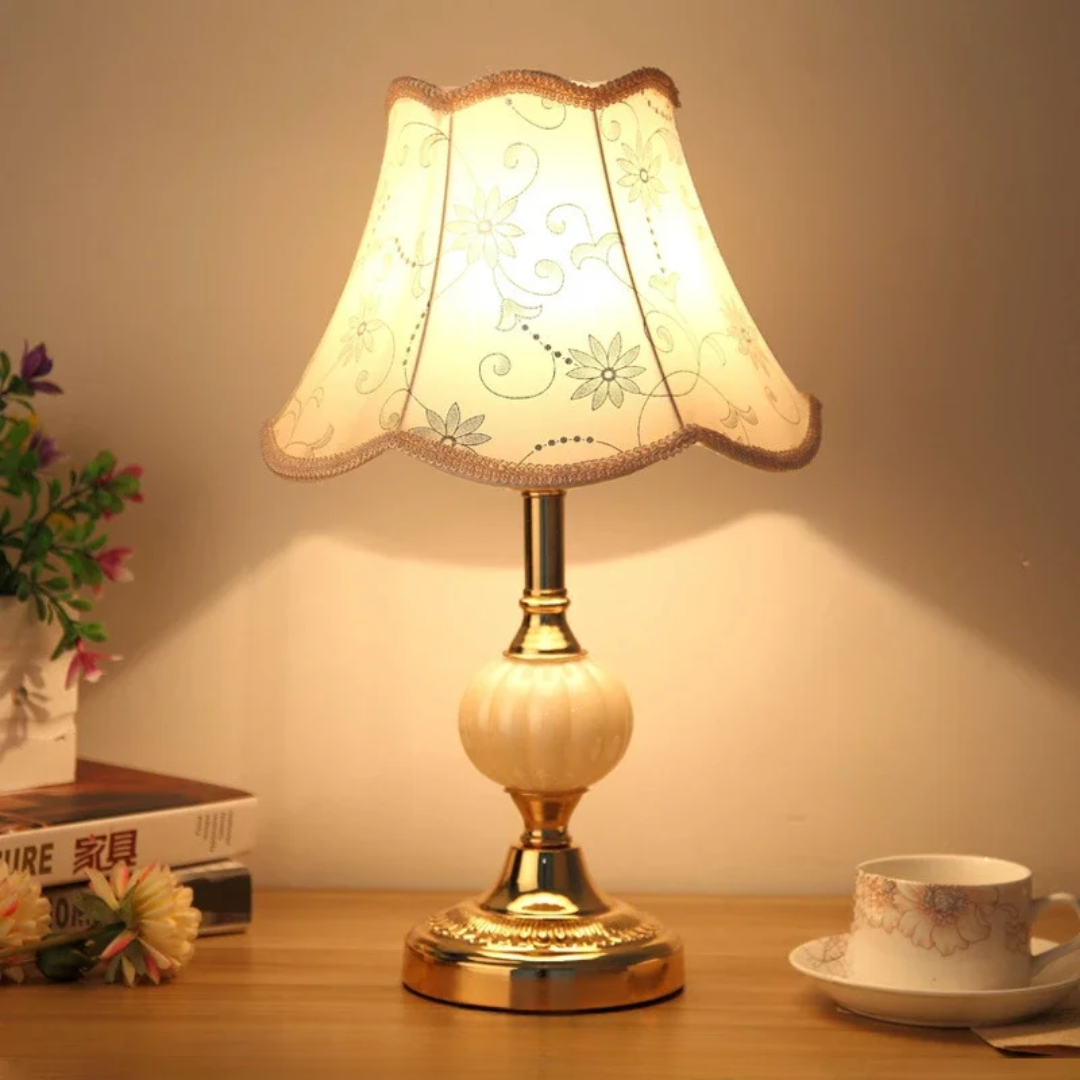 Quixy - Charmante Vintage Scandinavian Tischlampe für warme Atmosphäre