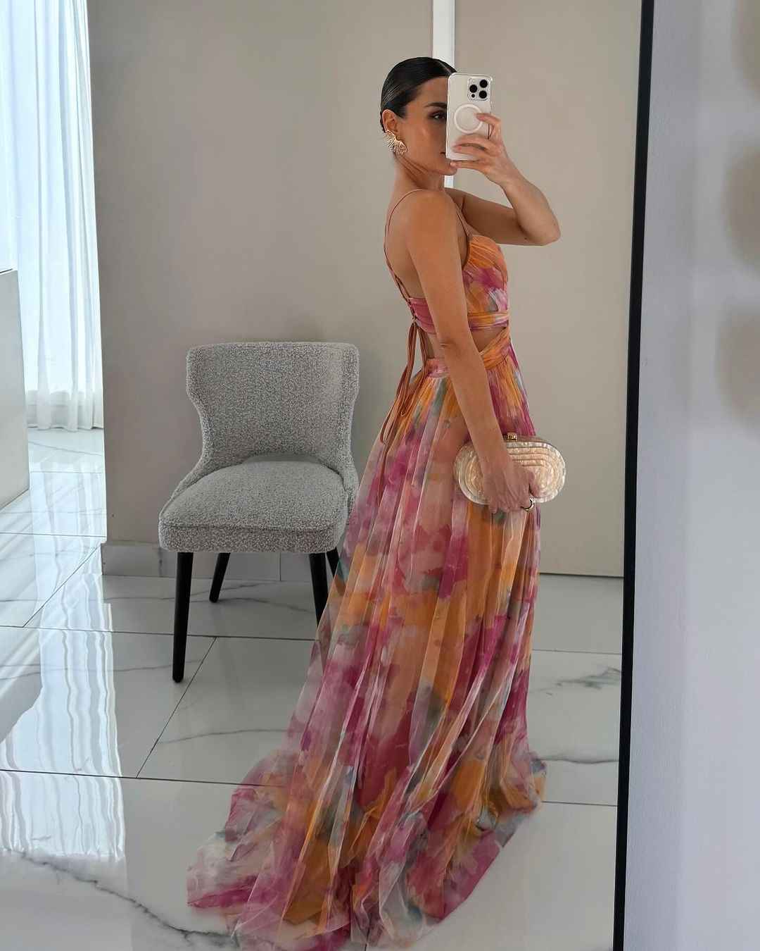 Ava: Elegantes Maxikleid für mühelosen Glamour