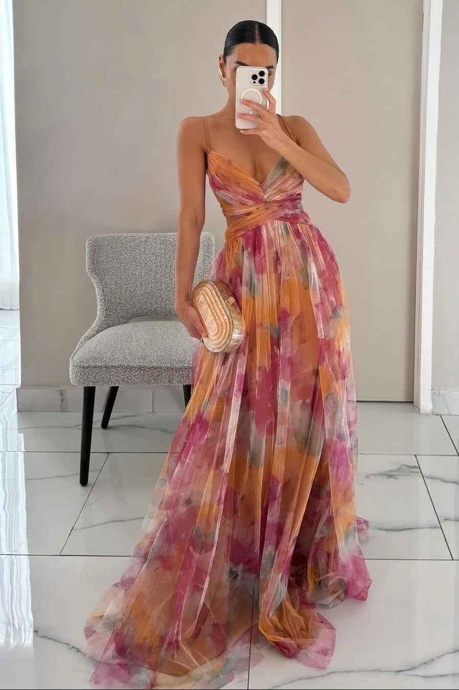 Ava: Elegantes Maxikleid für mühelosen Glamour