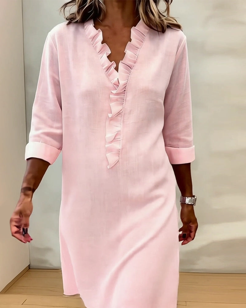 Sommerkleid mit V-Ausschnitt, Rüschen und Leinen-Baumwolle