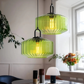 W stylu vintage kolorowa szklana lampa wisząca dla wyjątkowej atmosfery