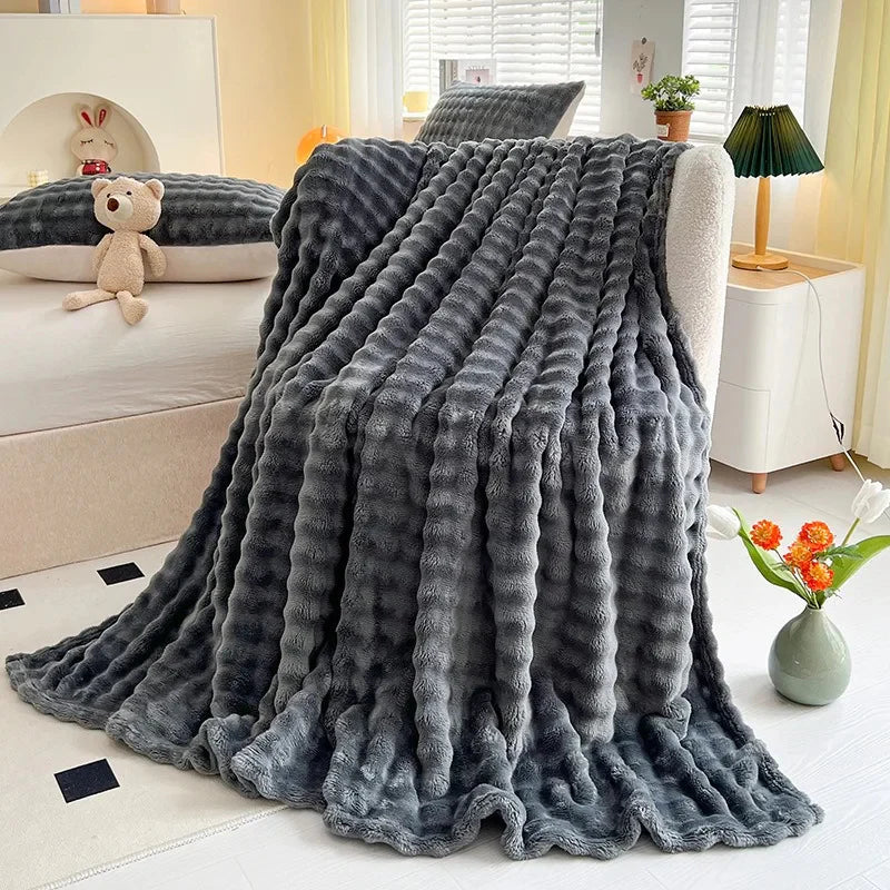 Strukturierte Korallenfleece-Kuscheldecke für Sofa und Bett