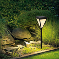 Elegante Solar-Außenbeleuchtung für ein modernes Gartenerlebnis