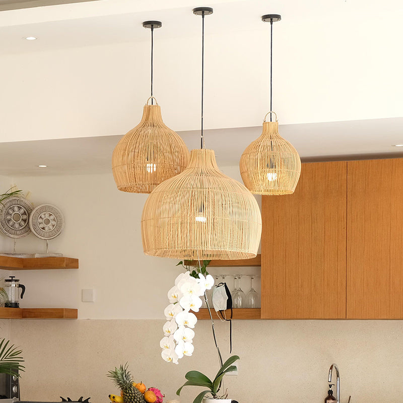 RattaLume - Elegante Rattanschaukel für Innen- und Außenbereich, Fein handgefertigte Beleuchtung