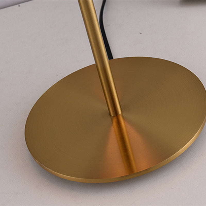 Moderner Nachttischleuchte aus Metall mit Pilzdesign – Elegante Tischlampe