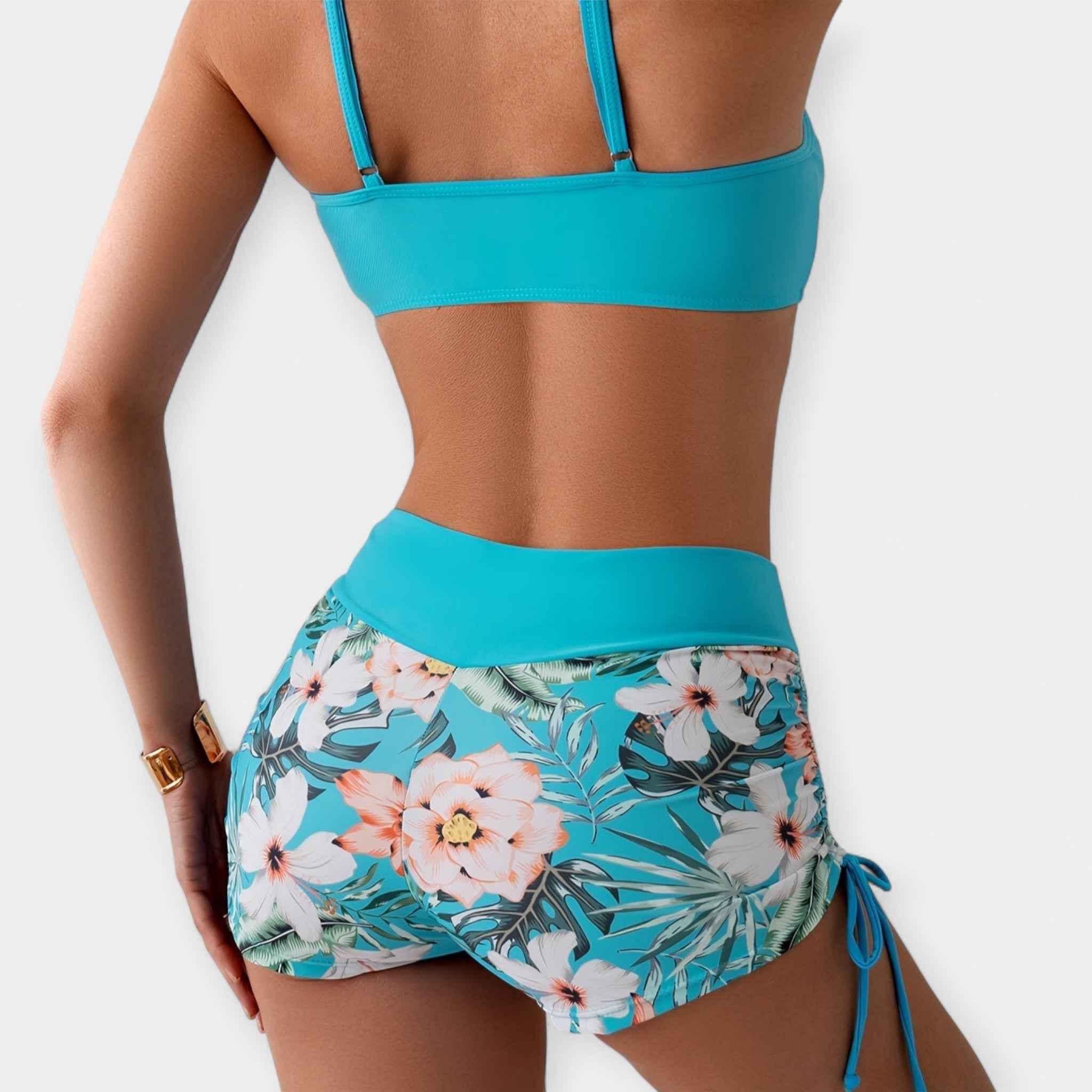 Hochtaillierter Bikini mit tropischen Mustern