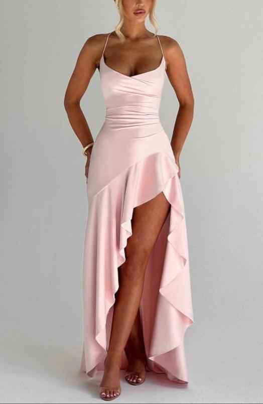 Elegantes Maxikleid mit Neckholder-Ausschnitt, rückenfrei und mit Rüschen