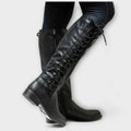 Exklusive Design-Stiefeletten und raffinierte Handwerkskunst